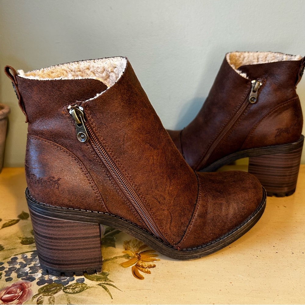 Blowfish Brown Ankle Boots with Faux Fur Lining - Picture 2 of 13